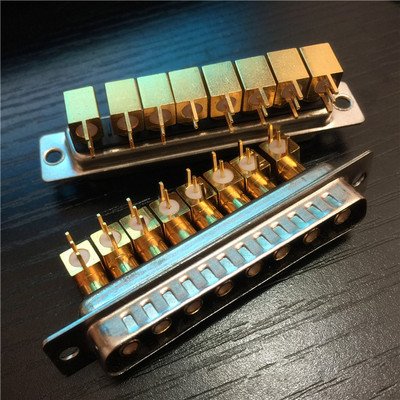 8W8射频弯脚公座D-SUB连接器 8芯同轴90度弯脚公座D-SUB接插件